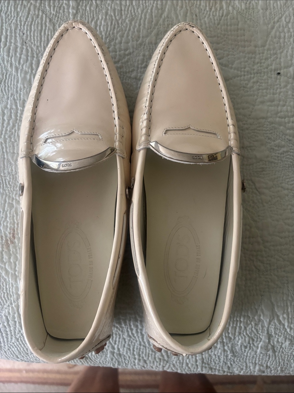 TOD'S Cream Patent Leather Driving Loafers with Silver Accent